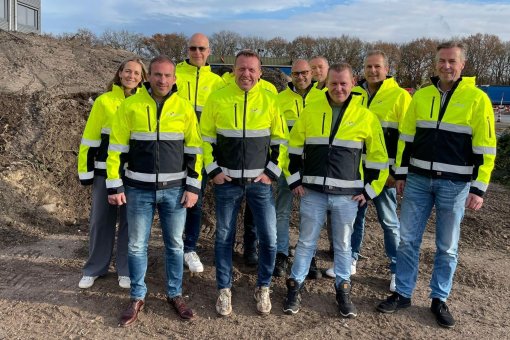 St vd Brink verbouwt de loodsen op haar terrein in Ermelo
