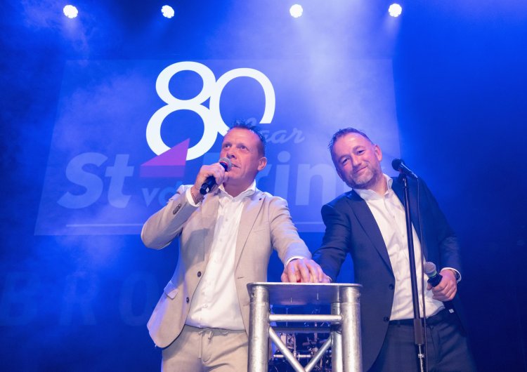 Magazine 80 jaar St vd Brink