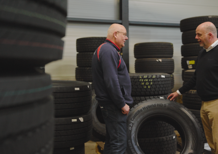 Bandenonderhoud Continental en St vd Brink