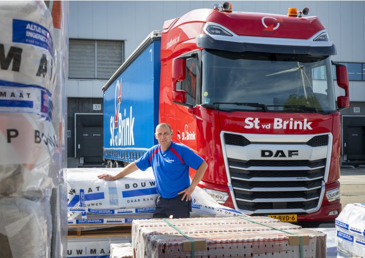 Bouw Transport door St vd Brink
