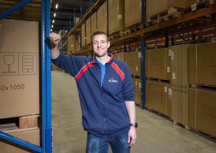 Warehousemedewerker St vd Brink